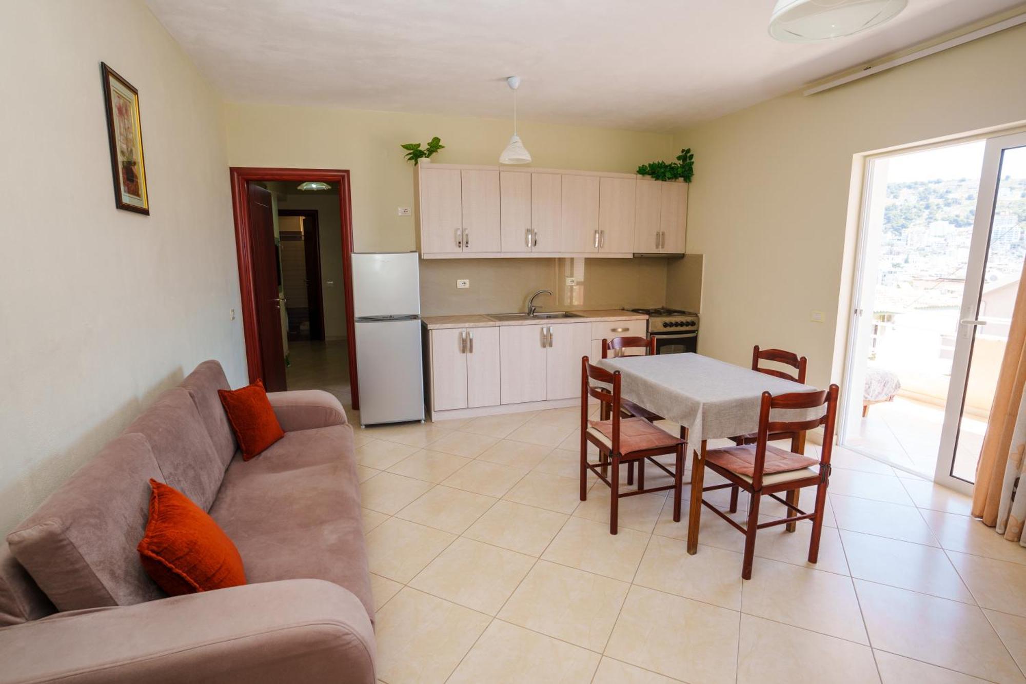 סרנדה Sarah'S Apartments - 5 Min Walk To Beaches & Boulevard - Big Balcony! מראה חיצוני תמונה